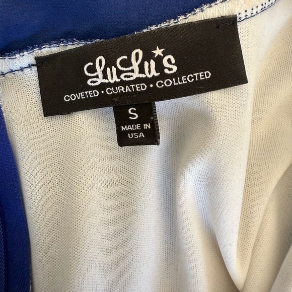 Women’s Beautiful Lulu's Navy Floral Long Sleeve Dress - Picture 11 of 16